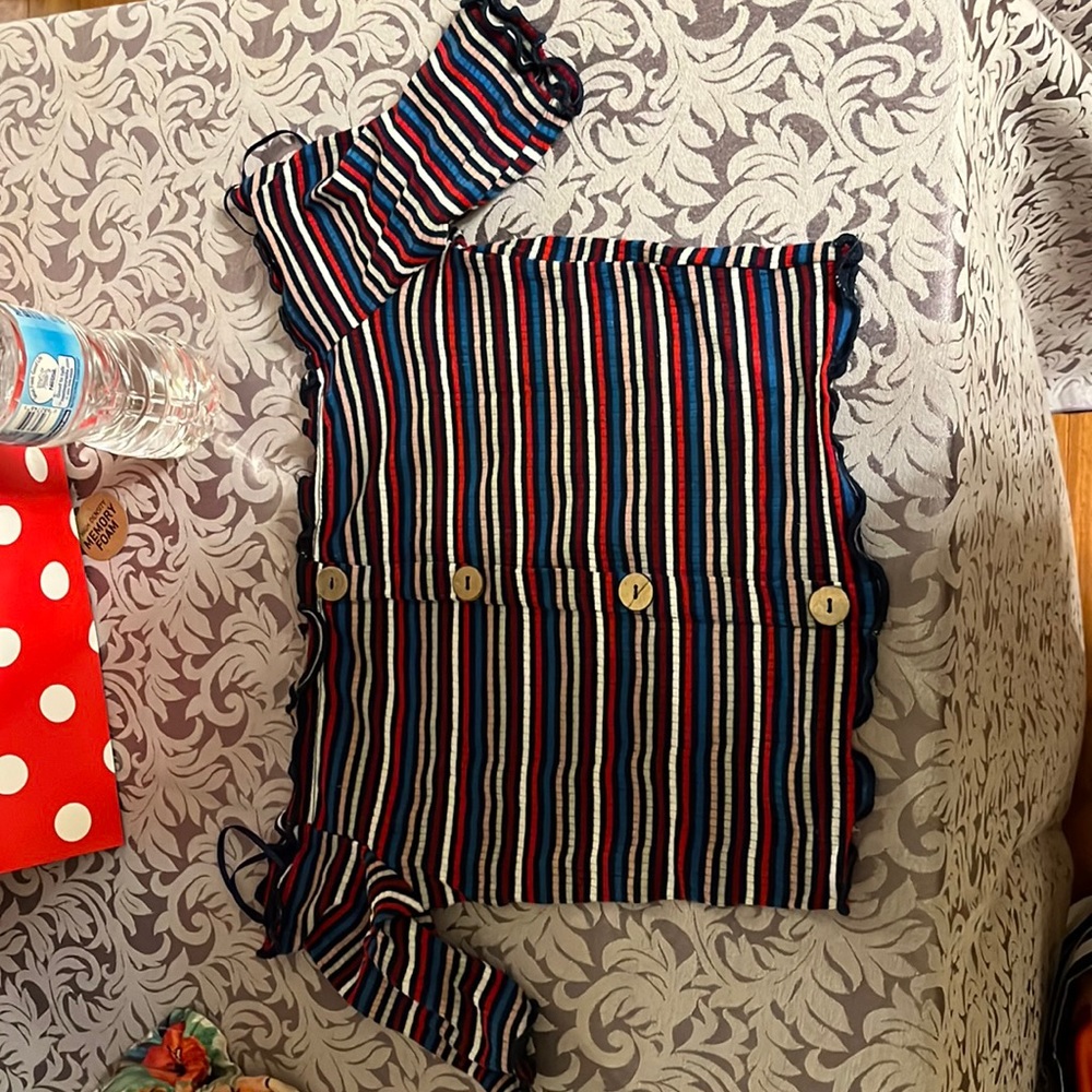 Off the shoulder striped cropped shirt